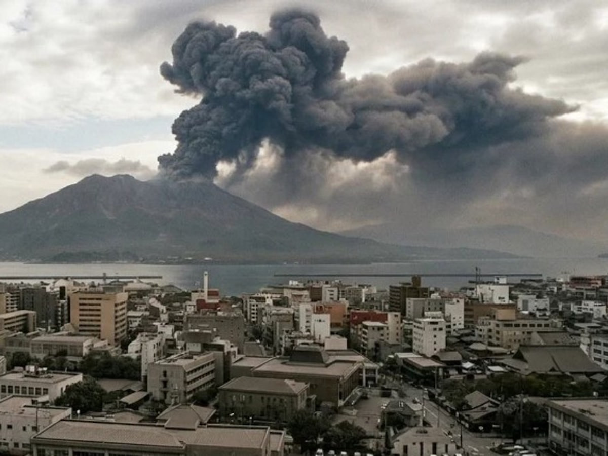 Sakurajima Yanardağı'nda patlama: Kül bulutu Kagoshima kentini kapladı -  Ensonhaber