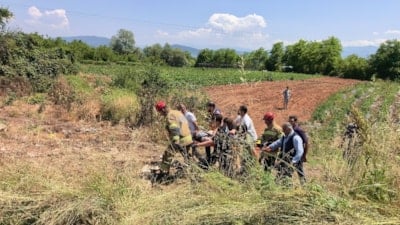Bursa'da kontrolden çıkan traktör köprüden aşağı uçtu