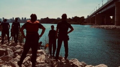 Seyhan Nehri'nde suya giren genç boğuldu