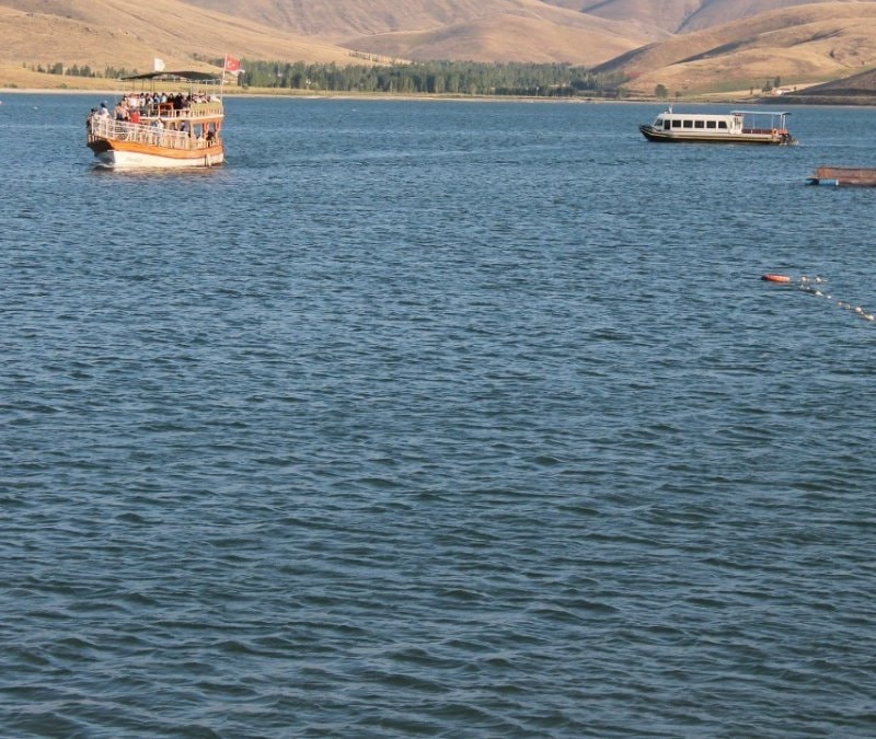 Bayburt’ta yağışlarla dolan Demirözü Barajı eski görünümüne 