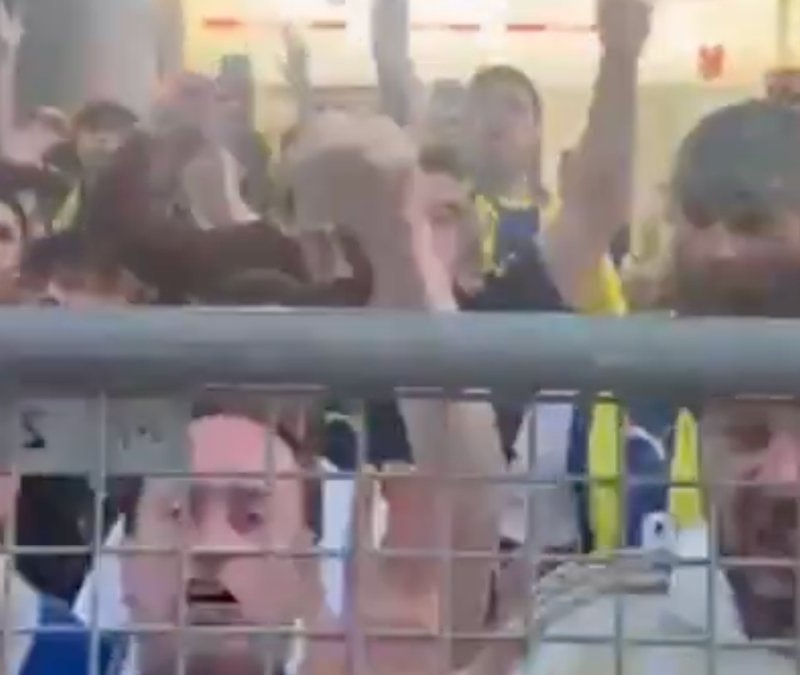 Aziz Yıldırım'ın ekibi zafer turuna başladı