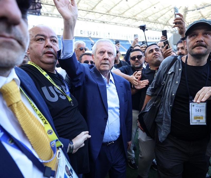 Fenerbahçe'nin yeni başkanı Aziz Yıldırım oldu