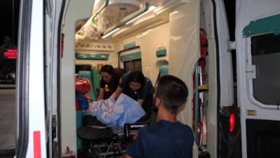 Aksaray'da biber gazlı ve bıçaklı saldırıya uğradı: Ağır yaralandı
