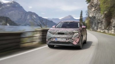 Skoda'nın en iddialı aracı sahneye çıkıyor: Peaq modelinden ilk görüntüler geldi