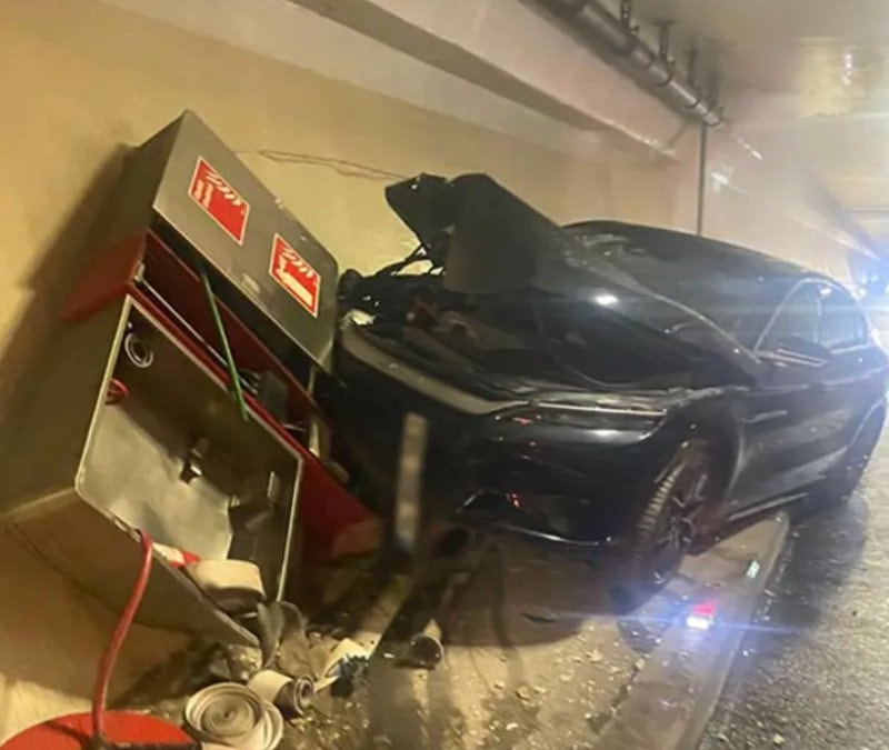 Avrasya Tüneli'nde kaza: Bir süre trafiğe kapatıldı