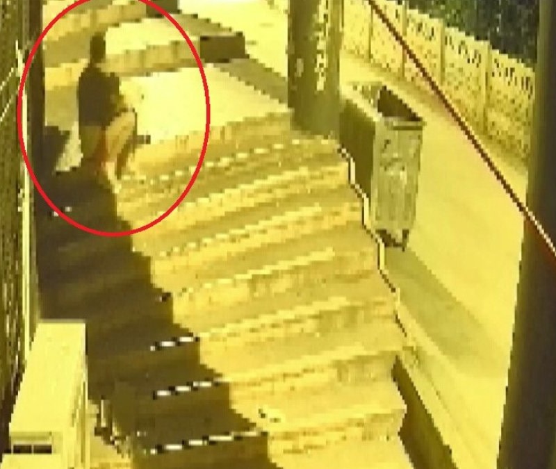 Bursa'da dükkan sahibini şoke eden hırsızlık: O anlar kamera