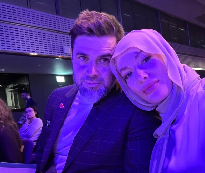 Eşi Reshad Strik’ten Gamze Özçelik’e yıl dönümü paylaşımı ge