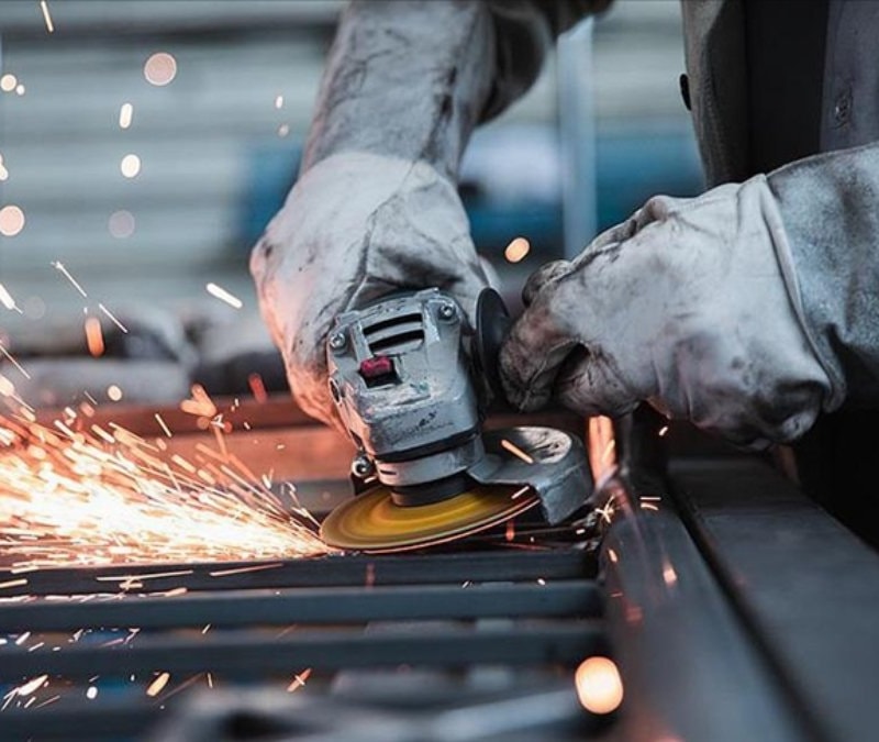 Orta Doğu çatışmaları etkiledi! Almanya'da fabrika siparişle