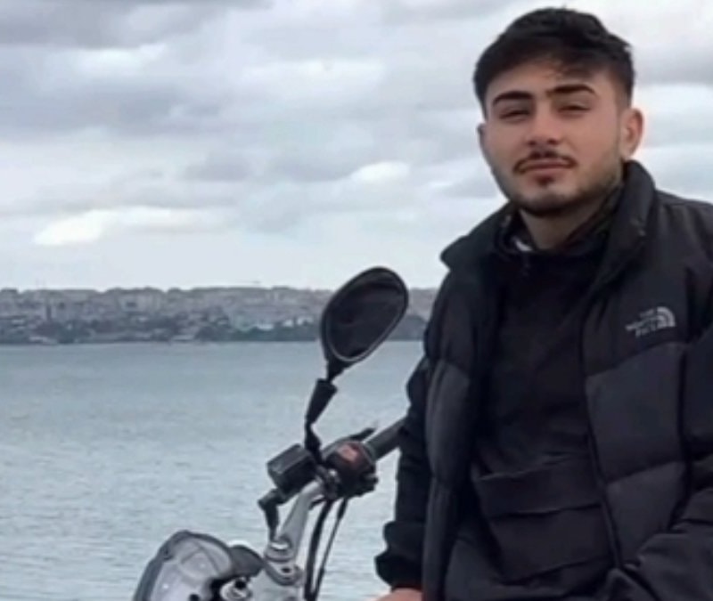 İstanbul'da metrobüste yan bakma kavgası