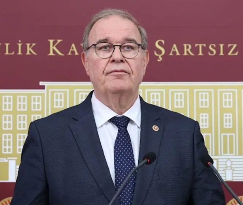 Faik Öztrak: CHP'den kaçış planları yapanları milletimiz er 
