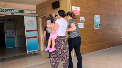 Bursa ve İstanbul'da 18 hırsızlık olayının şüphelisi kucağındaki bebeğiyle yakalandı