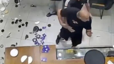 İstanbul'da kafeyi dağıtan şüpheli tutuklandı