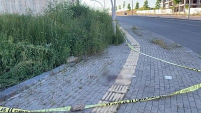 Sivas'ta baltayla 3 kişiyi ağır yaralayan inşaat işçisi gözaltında