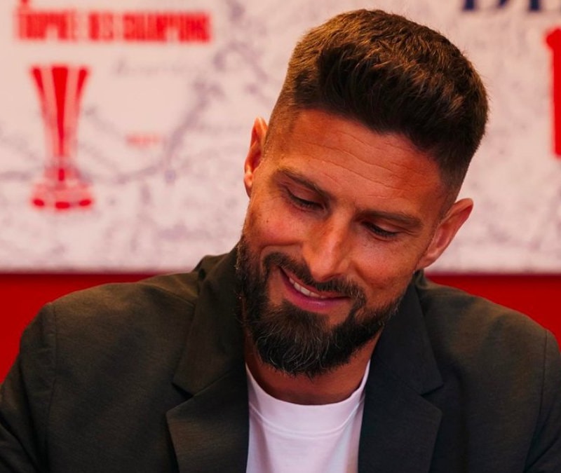 Lille, Olivier Giroud'nun sözleşmesini uzattı