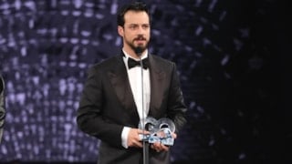 Mert Yazıcıoğlu'ndan aşk paylaşımı! Sevgilisi Zeynep Artukmaç ile poz verdi