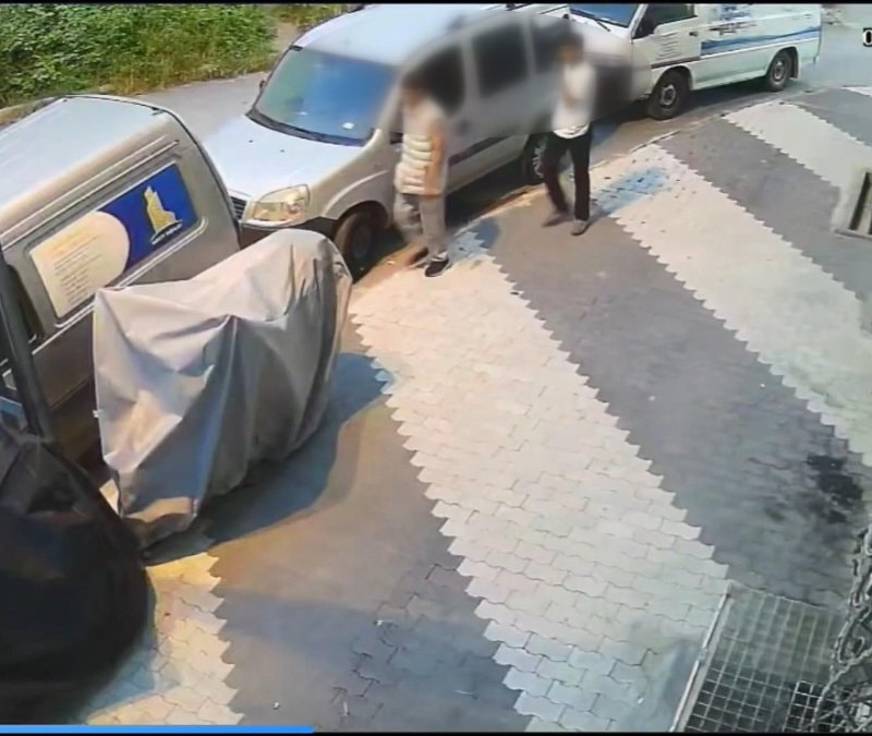 İstanbul'da park halindeki minibüs çalındı