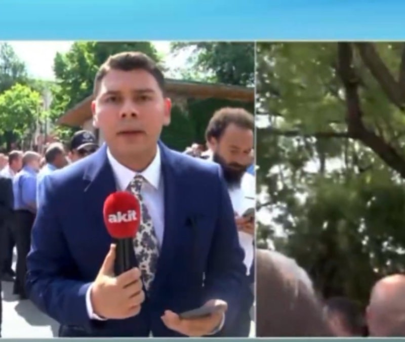 TBMM'de Özgür Özel destekçileri AKİT TV muhabirine saldırdı
