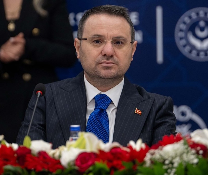 Akın Gürlek'ten kadına yönelik şiddetle mücadelede