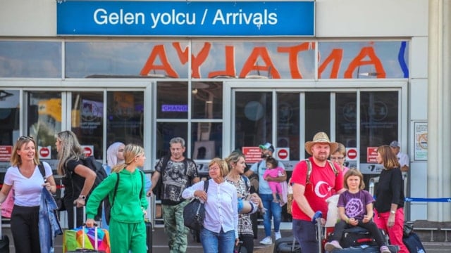 Antalya Havalimanı'na mayıs ayında 3,7 milyon yolcu geldi