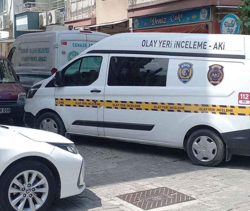 Manisa'da kötü koku nedeniyle girilen evde modacı ölü bulund