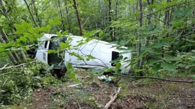 Ordu'da minibüs uçuruma yuvarlandı: 7'si çocuk 11 yaralı