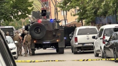 Muş'ta kardeşini ve polis memurunu yaralayan şahıs etkisiz hale getirildi
