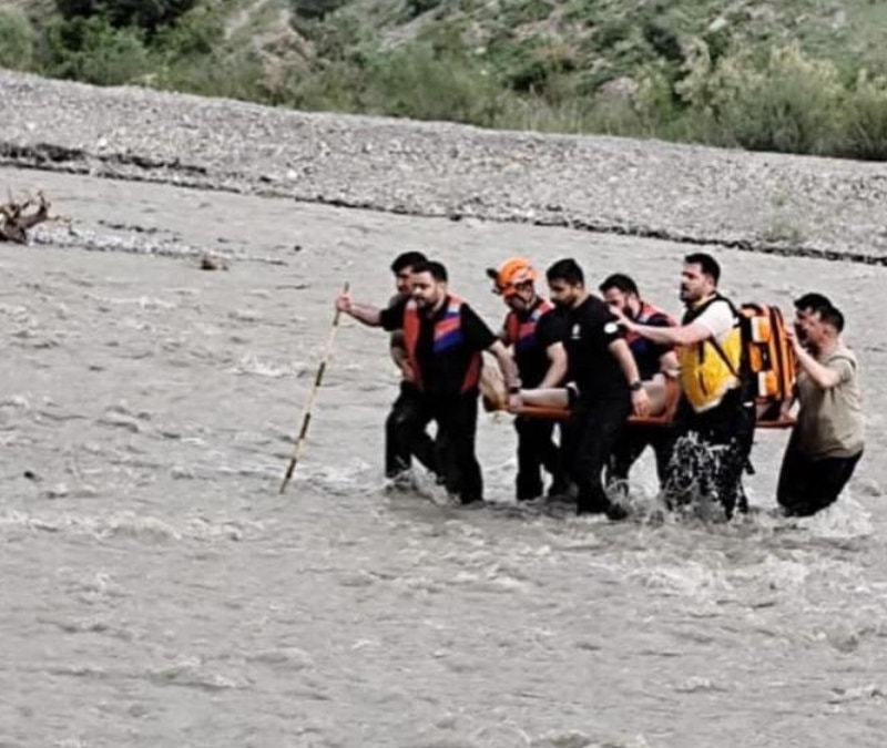 Hakkari'de dereye düşen çoban yaşamını yitirdi