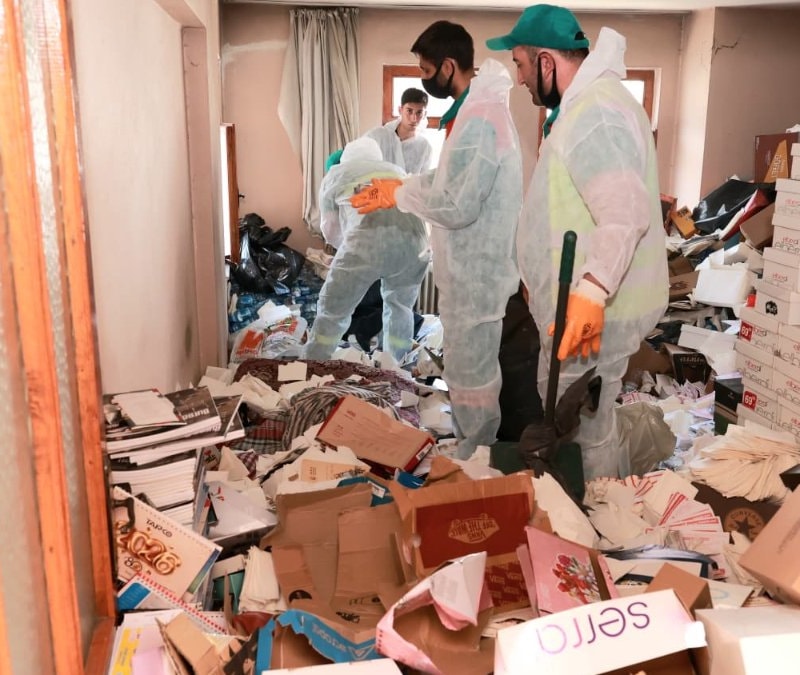 Bursa'da bir evden 20 çöp çıktı
