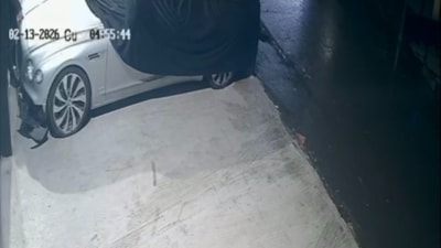 İstanbul'da lüks otomobilin 400 bin liralık altın amblemini çaldı: Şüpheliyle aynı kıyafeti giymişiz