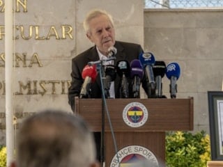 Fenerbahçe'de Derviş Köksal Özbek için tören düzenlendi: Aziz Yıldırım gözyaşlarına hakim olamadı