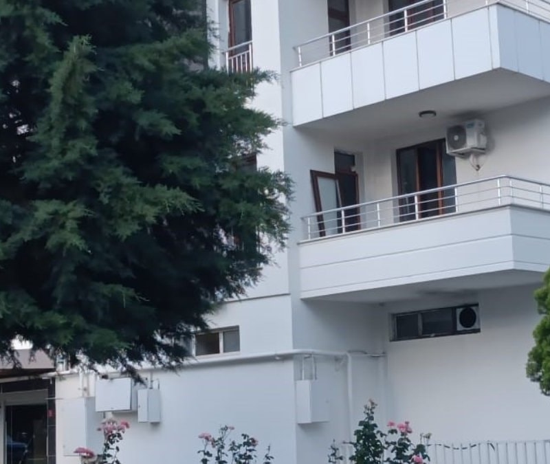 Diyarbakır'da 15 yaşındaki çocuk balkondan düştü