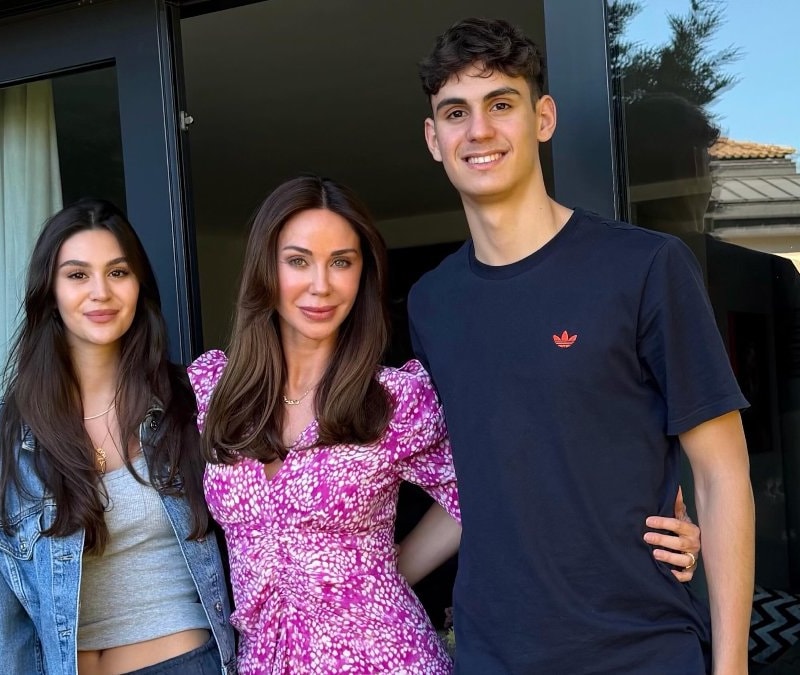 Demet Şener'den kızına: İyi ki benim kızımsın