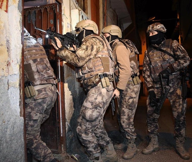 Şanlıurfa merkezli DEAŞ operasyonu: 47 gözaltı