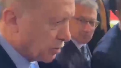 Cumhurbaşkanı Erdoğan'dan evlenmek istemeyen muhabire: Kapıyı kapatma