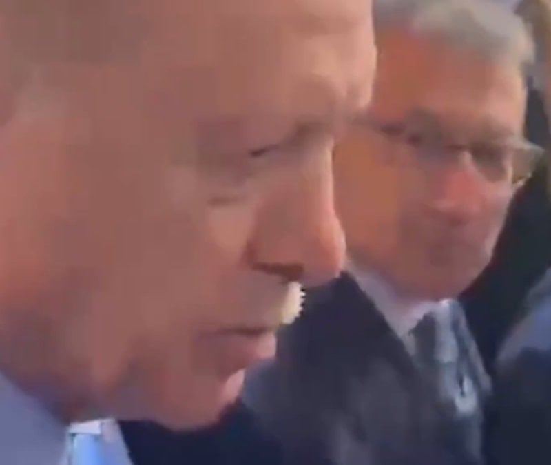 Cumhurbaşkanı Erdoğan'dan evlenmek istemeyen muhab