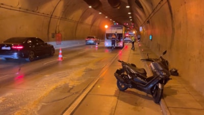 İstanbul'da tünele dökülen yağ kazaya neden oldu