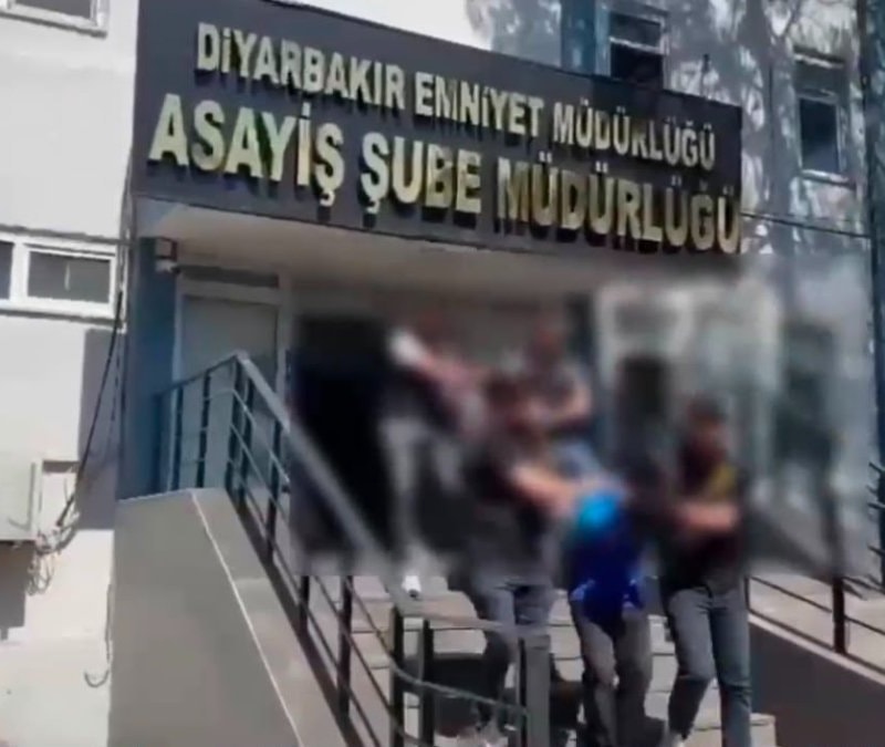 Diyarbakır’da banka şubesine silahla saldırı: 2 tutuklama