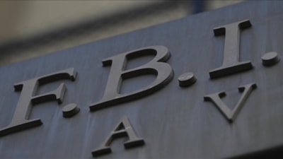 FBI'dan Çin uyarısı: Sahte iş tekliflriyle gizli bilgi toplanıyor