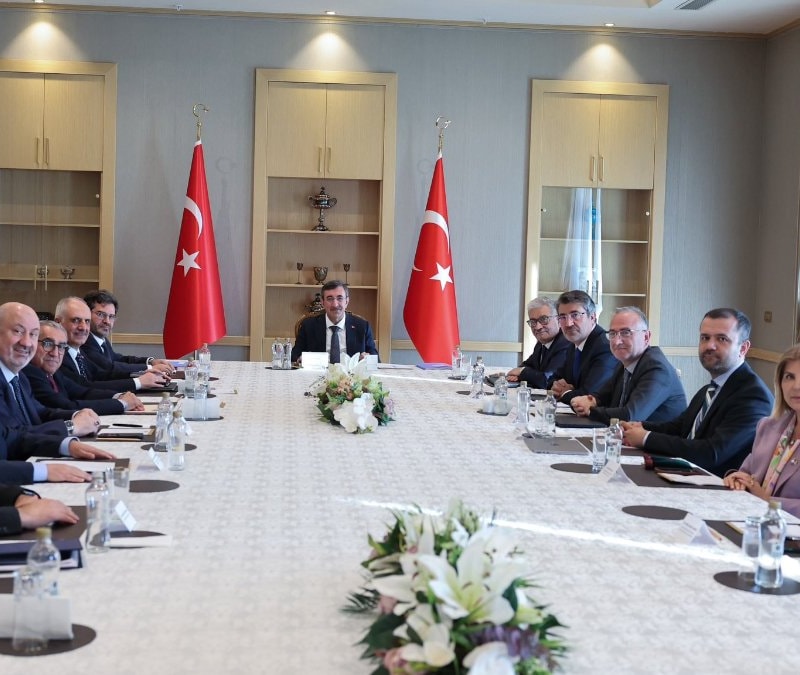 Cevdet Yılmaz, Ekonomi Politikaları Kurulu üyeleriyle toplan