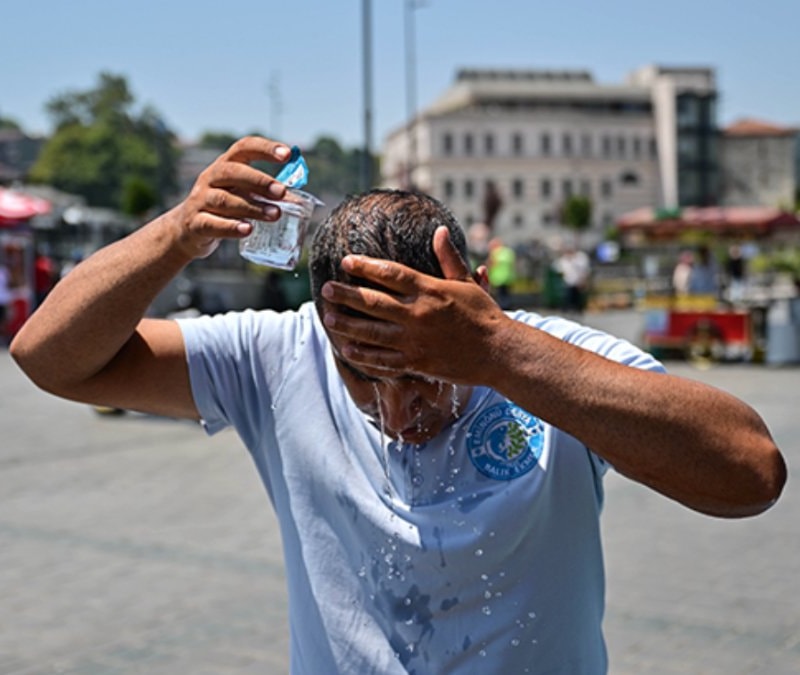 Hava sıcaklıkları artmaya devam ediyor: Bazı bölgelerde yağm