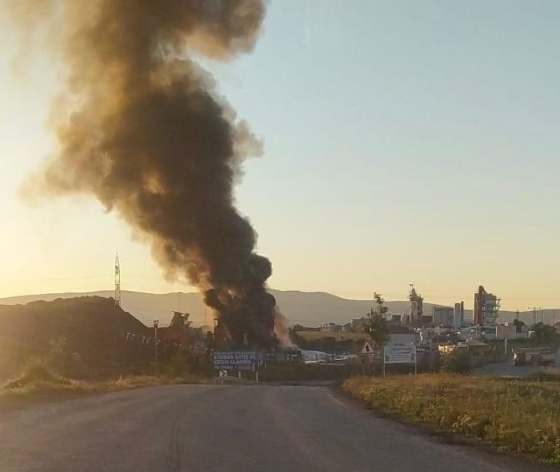 Kayseri'de asfalt şantiyesinde korkutan yangın