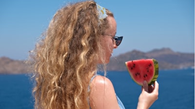 Tatil öncesi saç boyatırken bu detayları gözden kaçırmayın