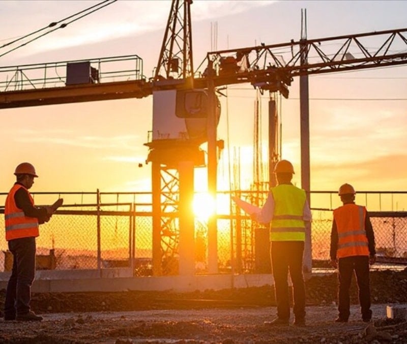 Türk müteahhitlik sektöründen 5 ayda 2,3 milyar dolarlık iş