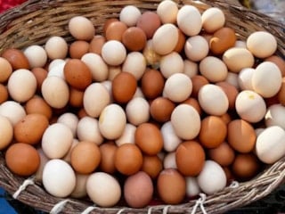 İngiltere'nin önde gelen zincir süpermarketi kahverengi yumurta satışını durduruyor