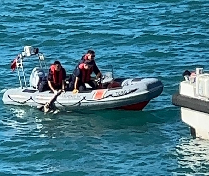 Zonguldak'ta balık tutan yaşlı adam denize düştü