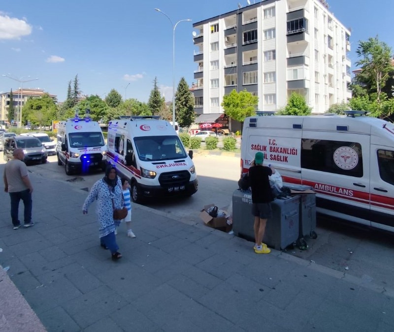 Gaziantep'te hamile eşi ile üvey çocuklarını darbeden şahıs 