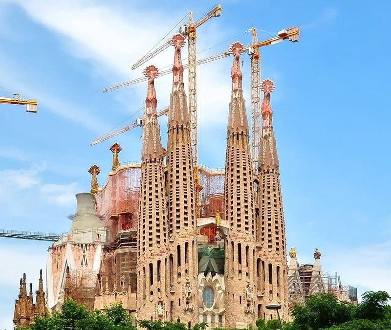 144 yıldır bitmeyen Sagrada Familia'nın bir kısmı açıldı: 10
