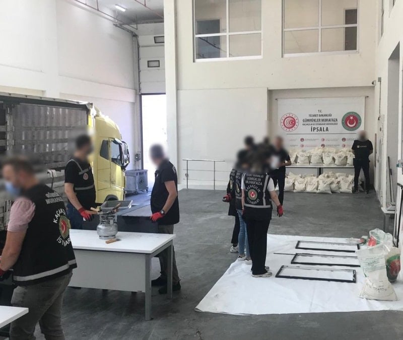 Ticaret Bakanlığı paylaştı: Sınır kapısında 3 mily