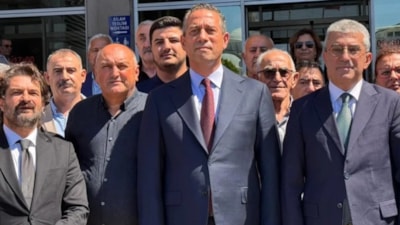 Gökhan Günaydın ve Ali Mahir Başarır'ın grup başkanvekilleri düştü