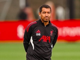 Liverpool, Giovanni van Bronckhorst ile yolları ayırdı